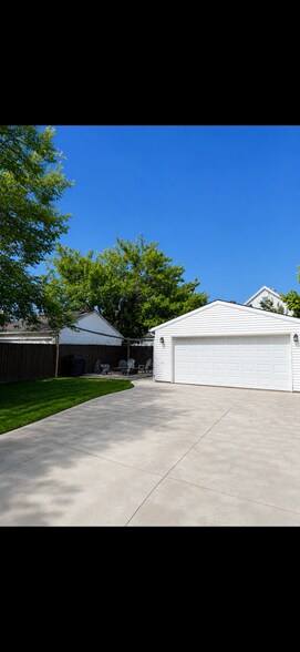 Building Photo - 2029 Dowd Ave