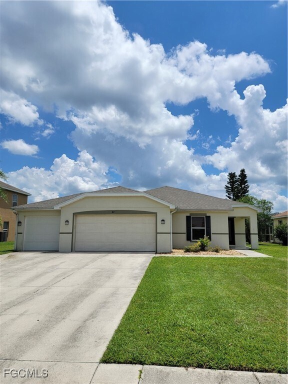 Building Photo - 8171 Liriope Loop