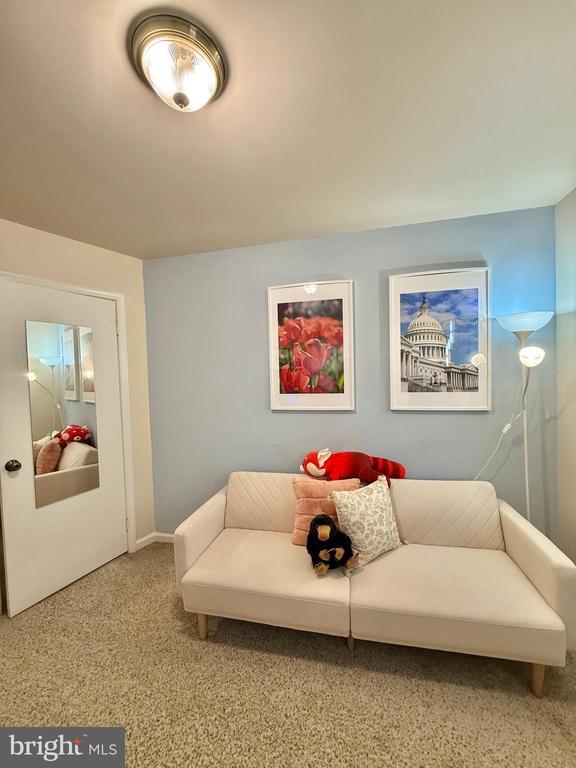 Building Photo - 5500 Woodlawn Manor Ct