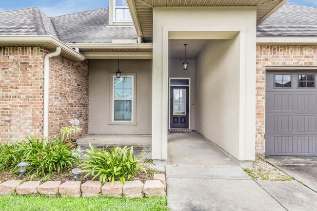 Building Photo - RENTAL HOME AVAILABLE NOW IN YOUNGSVILLE!