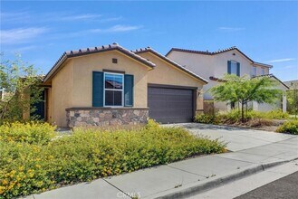 Building Photo - 4688 Florence Dr