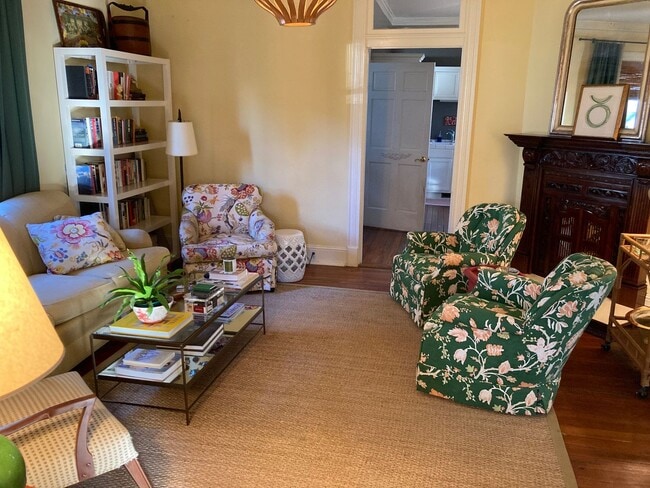 Building Photo - Charming Sylvan Park Victorian