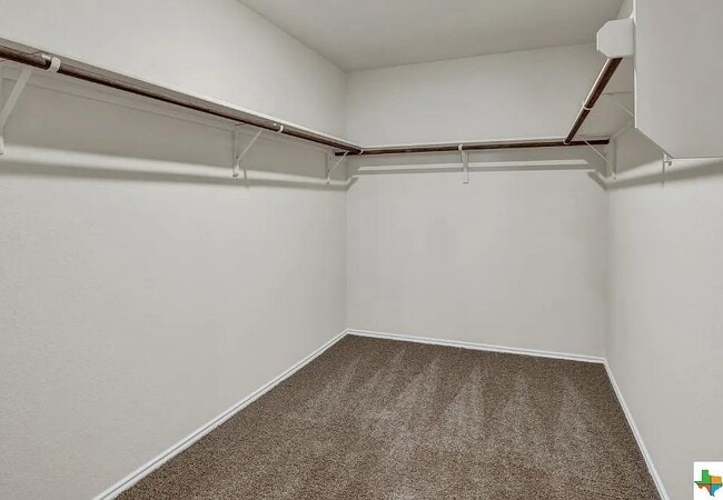 Building Photo - 1302 Camden Ln