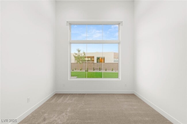 Building Photo - 10793 Vista Altura Ave