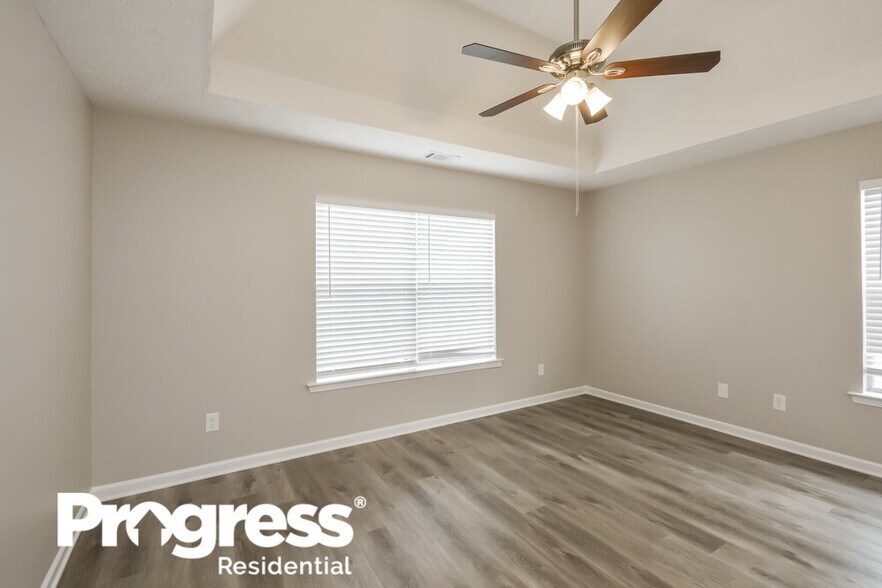 Building Photo - 433 Summer Hill Cir