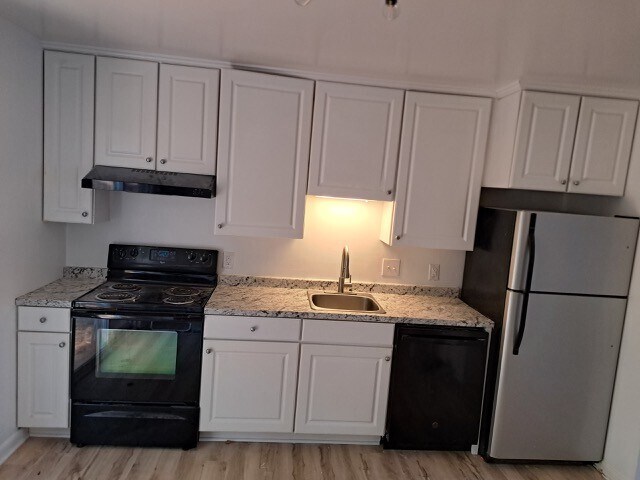 Building Photo - 1850 Charles Ct