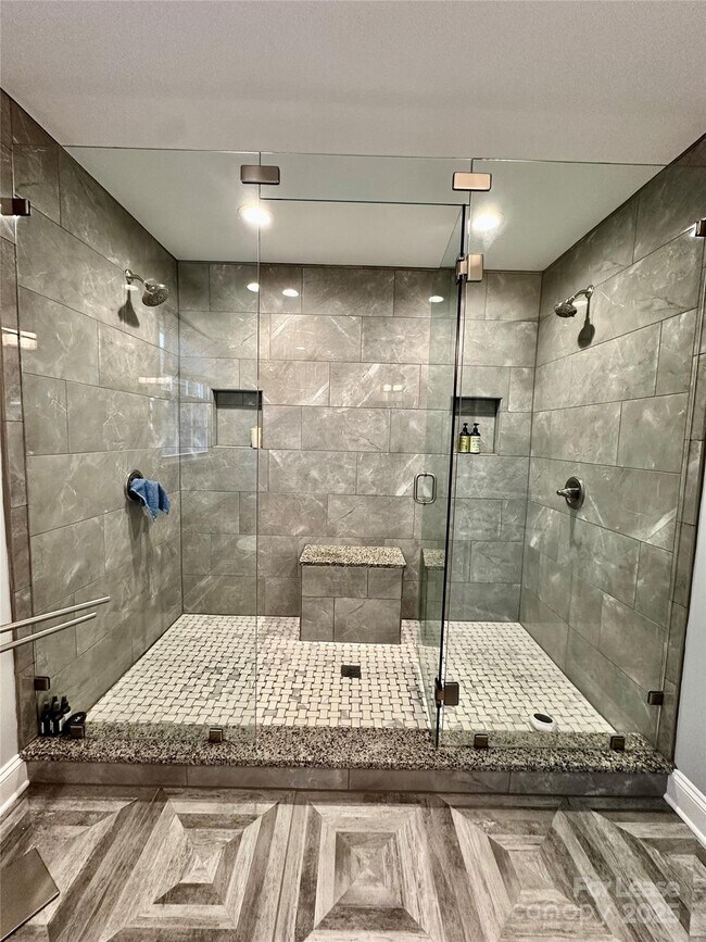 Building Photo - 2063 Eaton Rd