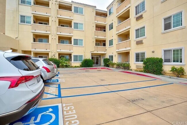 Building Photo - Serene 55+ Living in the Heart of Torrance | 2 Bed, 2 Bath Condo