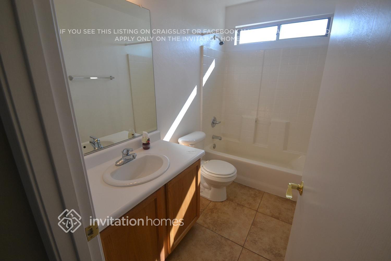 Building Photo - 6334 W Magnolia St