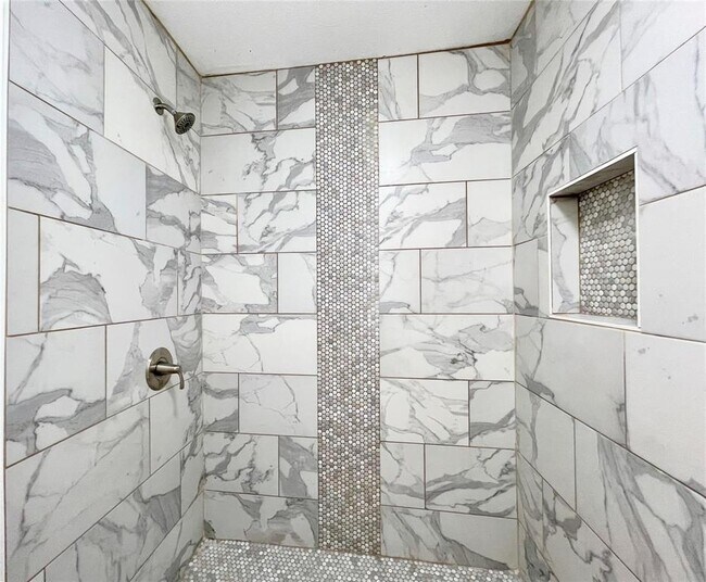 Building Photo - 5322 Vermillion Trail