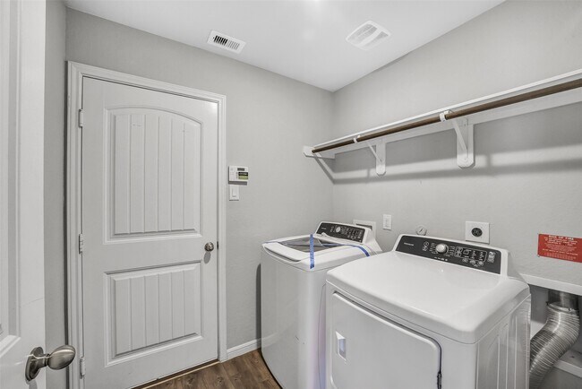 Building Photo - 3434 McDonough Way