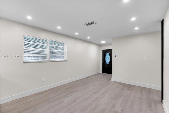 Building Photo - 1253 NW 44th St