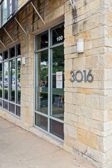 Building Photo - 3016 Guadalupe St