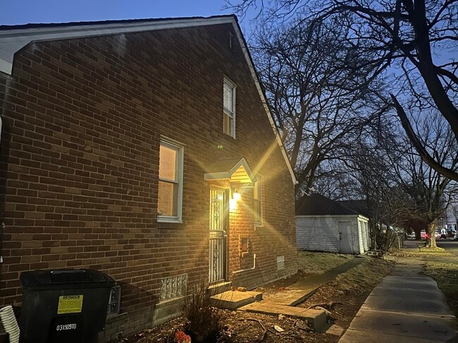 Building Photo - 14079 Edmore Dr