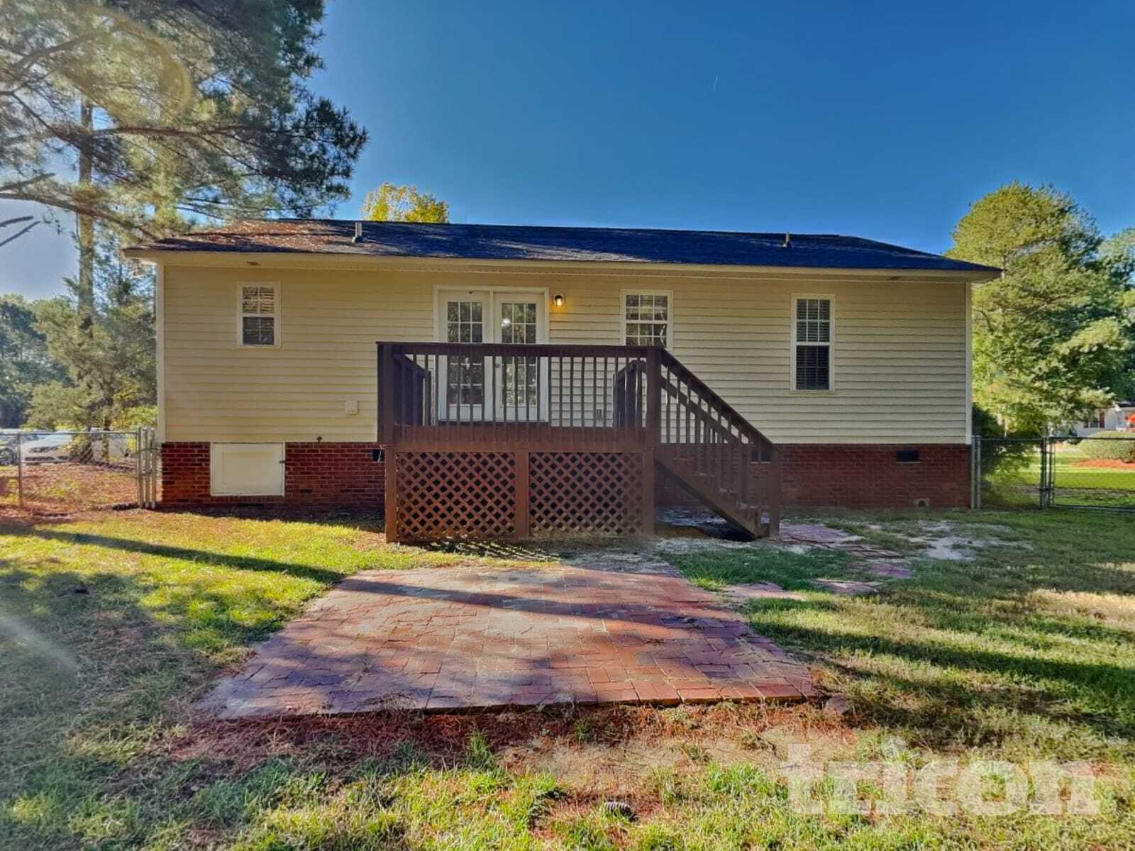 Building Photo - 139 Creekside Dr