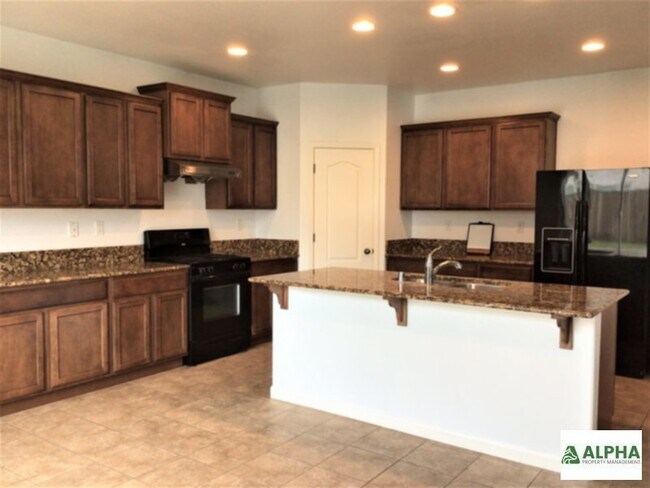 Building Photo - This property is large &amp; clean