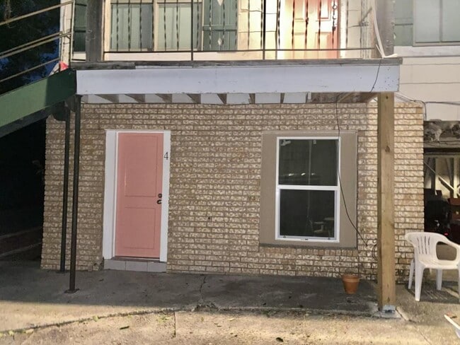 Building Photo - 1132 W French Pl, Unit 4
