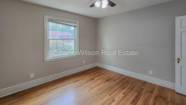 Building Photo - "Charming 4-Bed Chattanooga Home with Hard...
