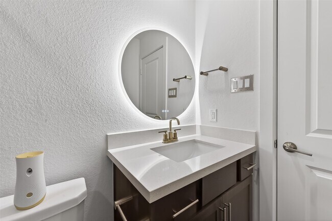 Building Photo - 21642 Laggan Clf Ln