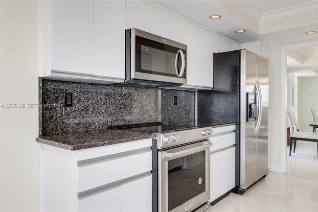 Building Photo - 4000 Towerside Terrace
