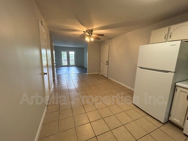 Building Photo - 103 Angeline Dr