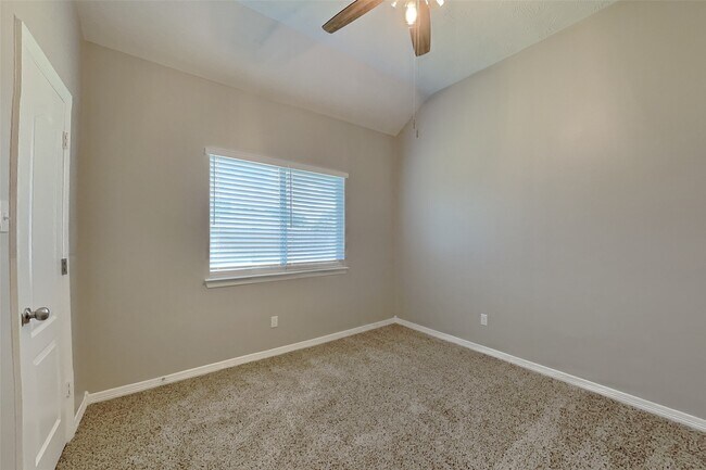 Building Photo - 5219 Whitebridge Ln