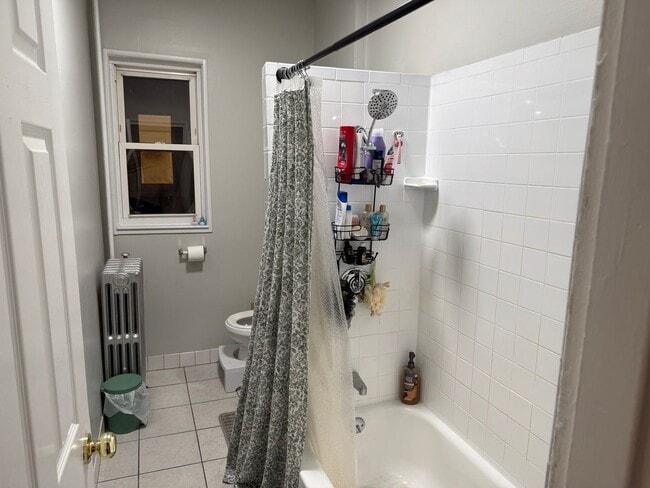 Building Photo - NICE ALLSTON 4.5 BED/2 BATH ON BRAINERD RD W/ HT&HW INCLUDED