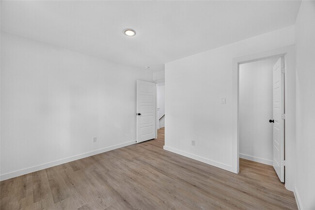 Building Photo - 8208 Sterlingshire St
