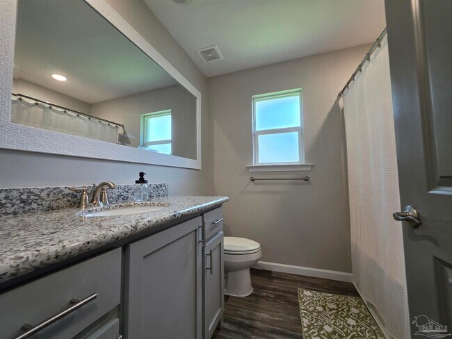 Building Photo - 5565 Riviera Dr