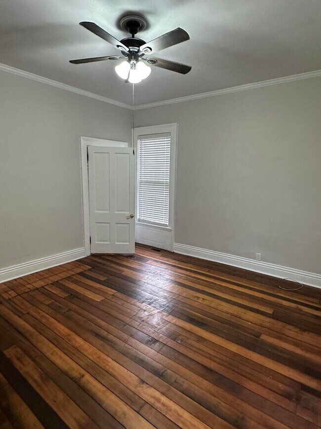 Building Photo - 313 Capital Ave