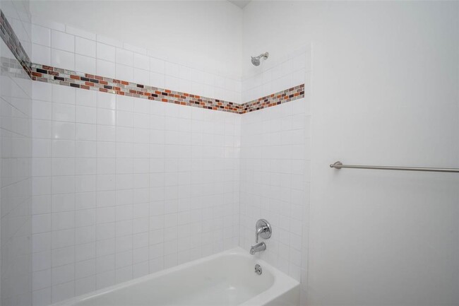 Building Photo - 2601 Rosedale St