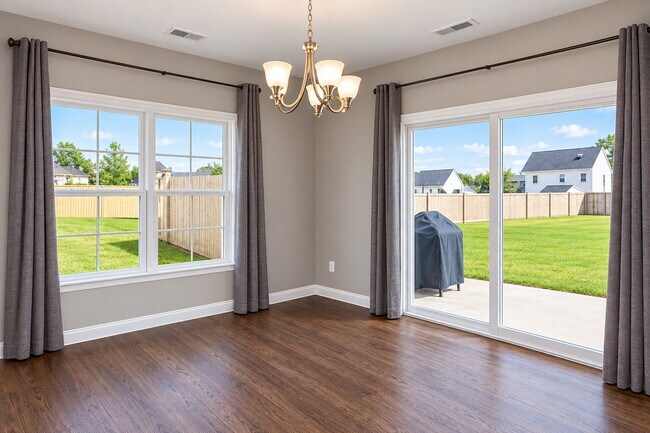 Building Photo - 208 Weeping Willow Dr