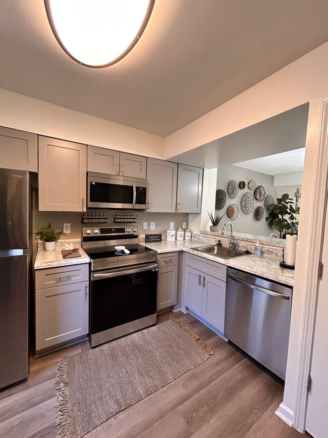 Building Photo - 1107 Fords Pointe Cir