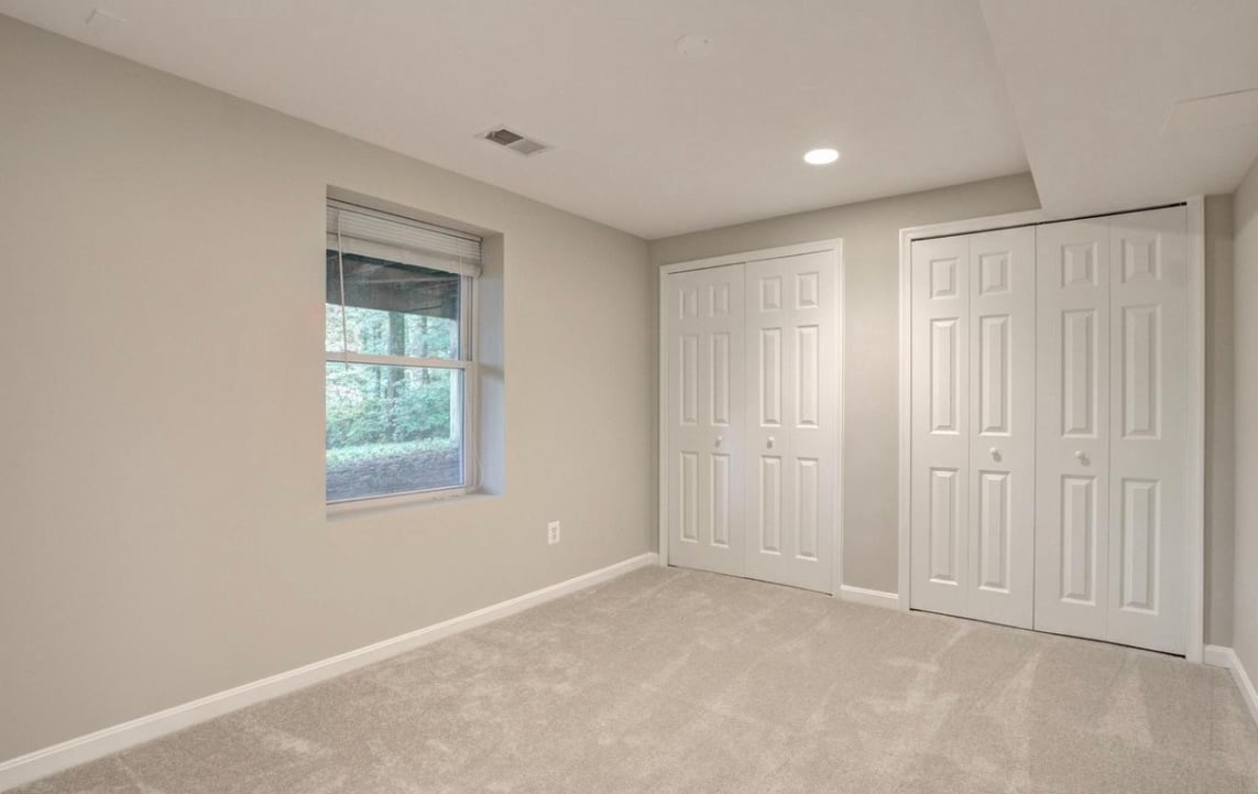 Building Photo - 9374 Tartan View Dr