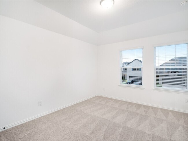Building Photo - 2116 Sunnymede Dr