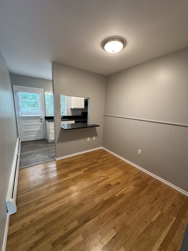 Building Photo - 271 Main St