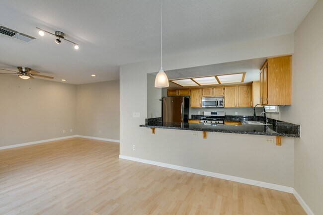 Building Photo - Beautiful Summerlin Home – 3 Bed, 2.5 Bath...