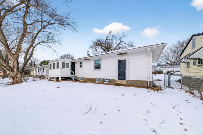 Building Photo - Now Accepting Section 8 – St. Louis, MO 3 bedroom /1 Bath Home in 63137