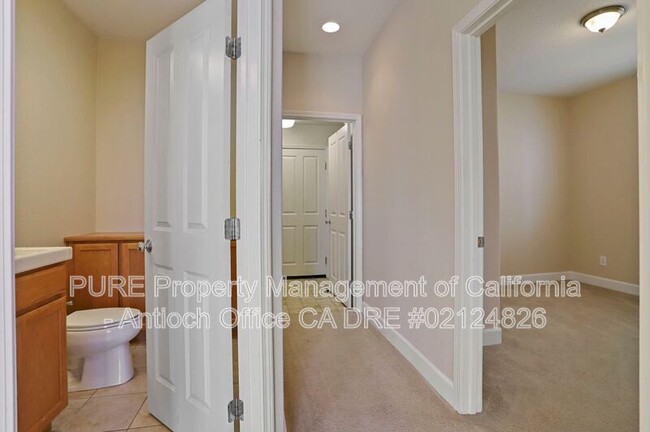 Building Photo - 4581 Bonraven Way