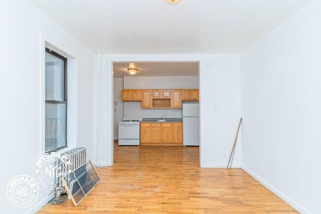 Building Photo - 77 Division Ave