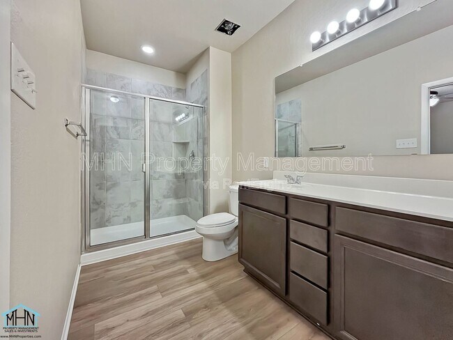 Building Photo - 7118 Marina Del Rey