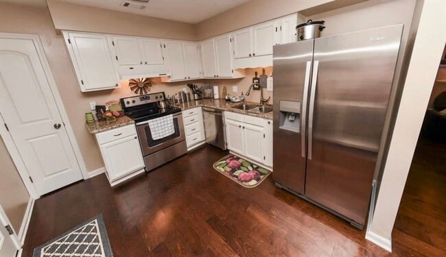 Building Photo - Super Cute One Level Home in Shelton Park
