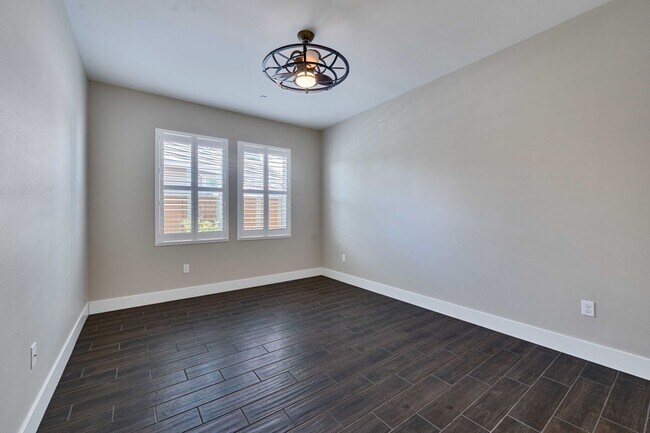 Building Photo - Folsom Ranch Gem – Newer 3BR Single-Story ...
