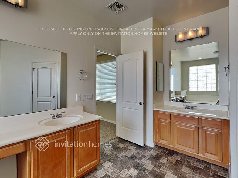Building Photo - 8356 W Desert Spoon Dr