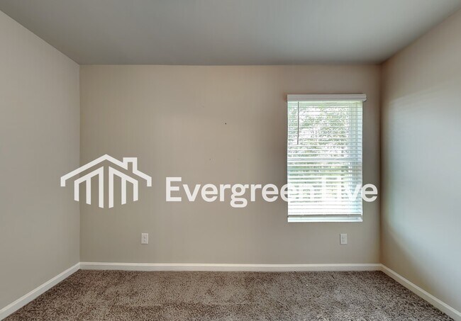 Building Photo - 150 Ross Dr