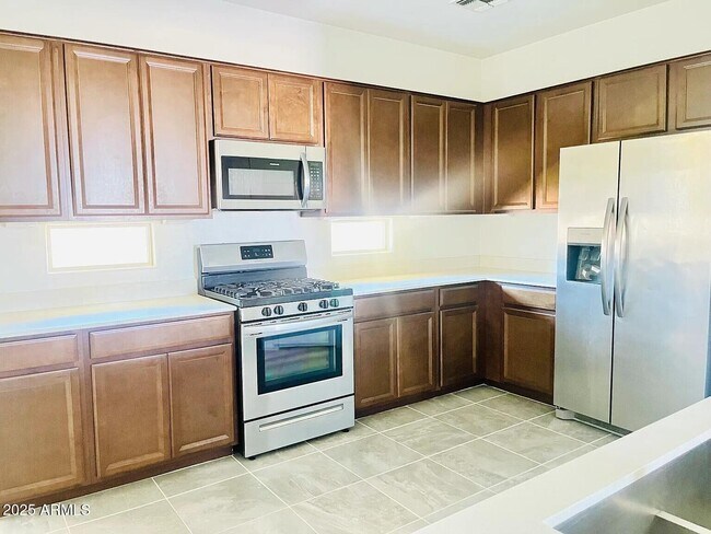 Building Photo - 3730 S 64th Dr