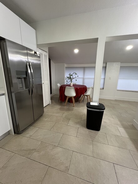 Kitchen - Large stainless steel fridge - 1270 SW 29th St