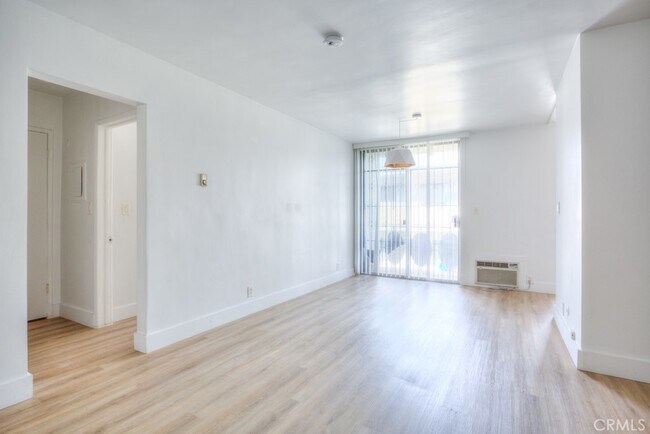 Building Photo - 4255 5th St