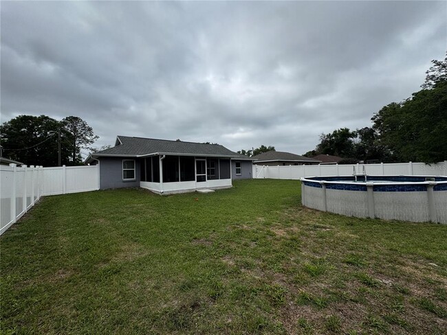 Building Photo - 13705 SE 54 Ct