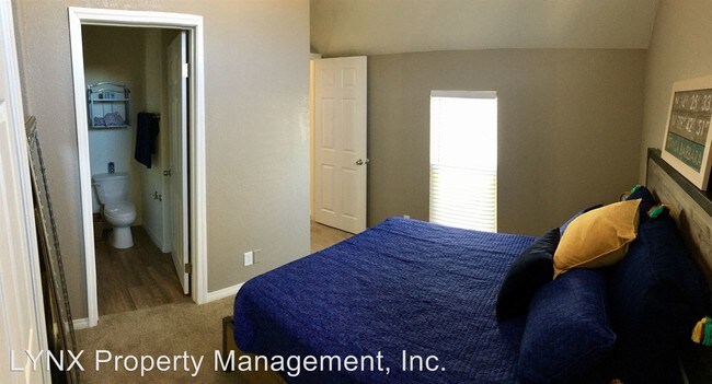 Building Photo - 1130 Punta Gorda St